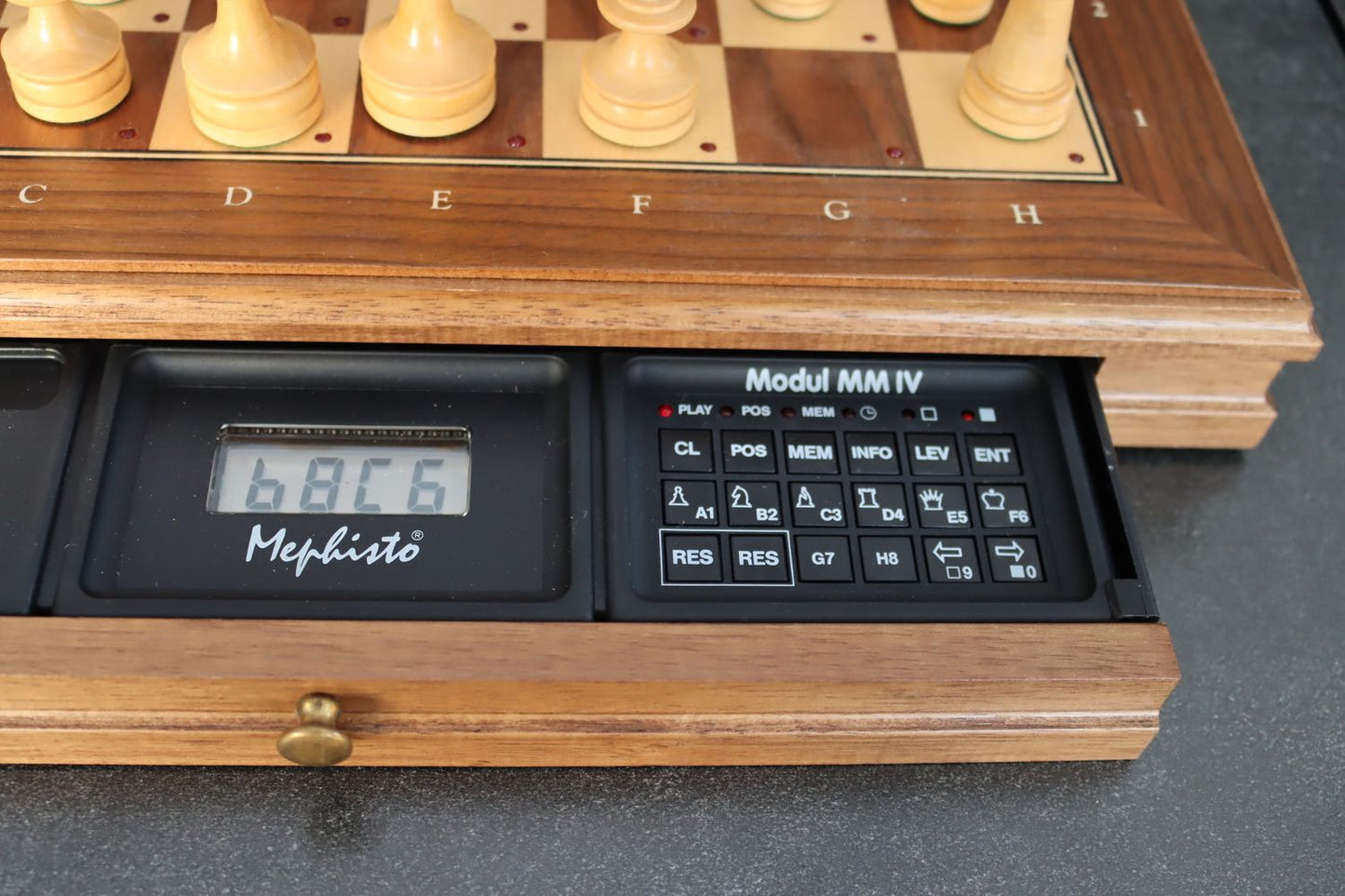 Mephisto Exclusive Schachcomputer mit MM IV Modulset, Figuren und Netzadapter(gebraucht)