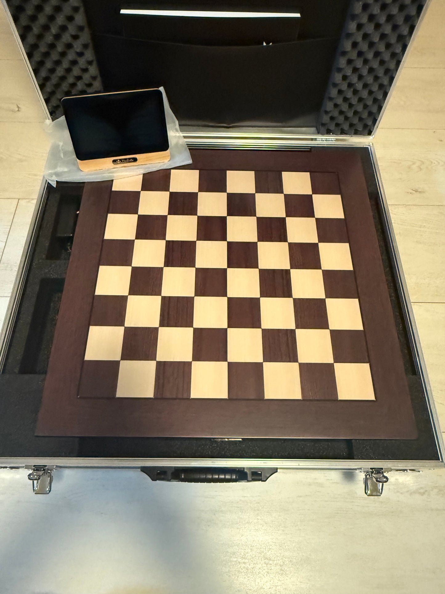 Millennium M924 Mephisto Phoenix T Schachcomputer mit 55cm Schachbrett im original Koffer