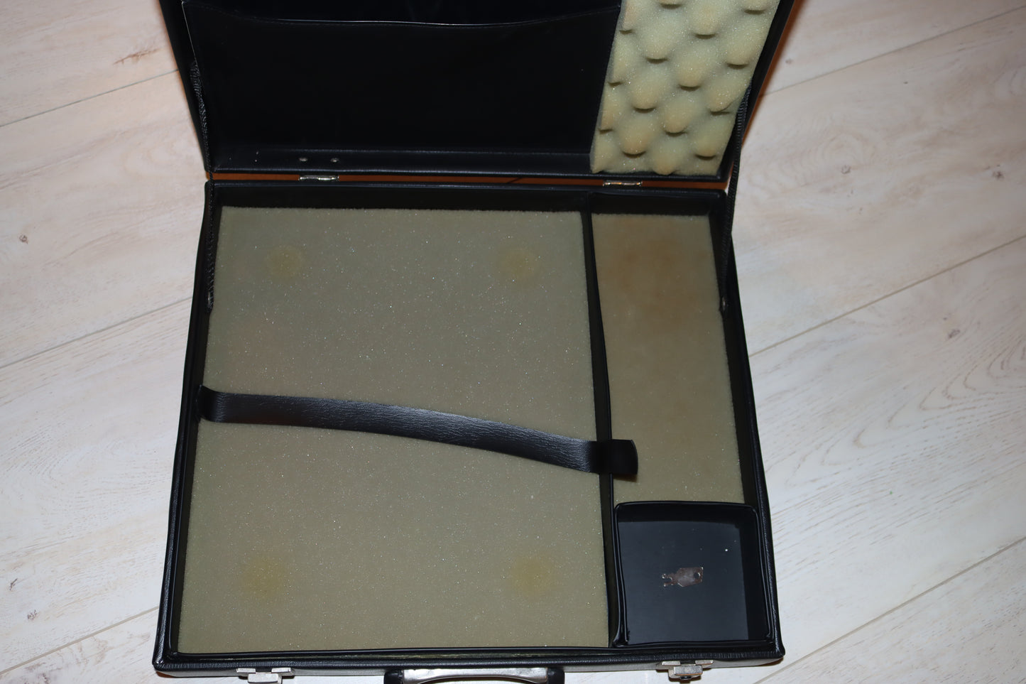 original Mephisto Koffer BK600 für den Montde Carlo oder Academy Schachcomputer