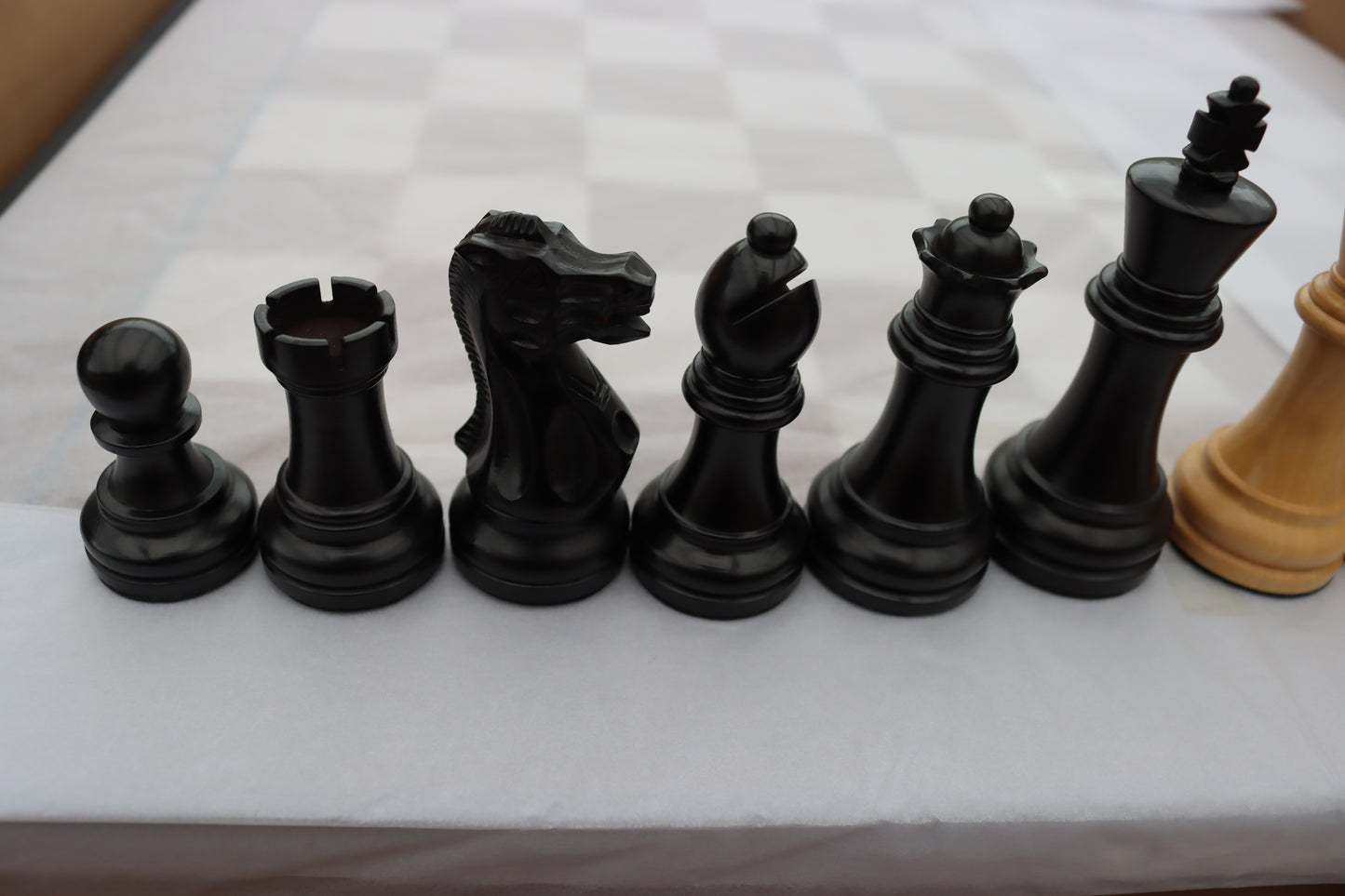 Millennium Supreme T2 mit Excecutive Figurensatz Produktnummer M882